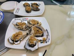 蒜蓉生蚝-富临港·蒸汽海鲜·手抓海鲜·炒菜(栈桥店)