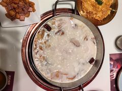 -洪氏嗨捞·猪肚鸡火锅(阳光天地店)