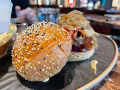 好莱坞汉堡-Let'sBURGERplus·非常创意汉堡(三里屯店)