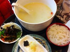 过桥米线-蝴蝶泉宾馆-中餐厅