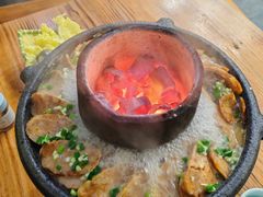 -罗氏豆花饭庄·川菜·土火锅·豆花(卡都花苑店)