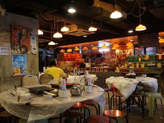 大堂-鲜入围煮花胶鸡海鲜火锅