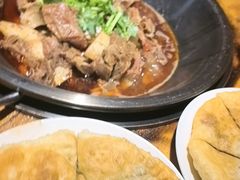 -大众跷脚牛肉馆·非遗传承单位(峨眉山店)