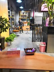 -MOVAN  HAIR莫凡匠人发型屋