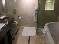 -青岛海尔洲际酒店