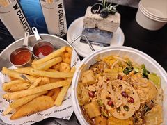 -W COLLECTIVE  DESSERT SHOP