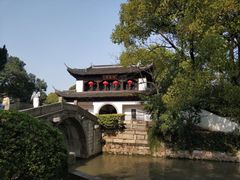 -汇龙潭