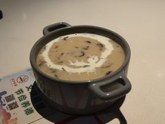 奶油菌菇汤-西堤厚牛排(昆山店)