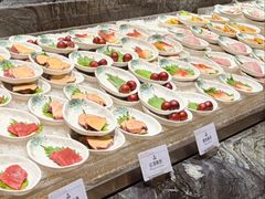 -雍容荟帝王蟹活龙虾展台自助(IFS黑金店)