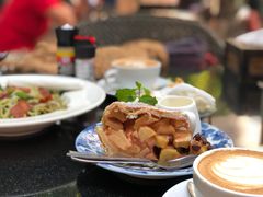 苹果派佐香草汁-Fern Forest Cafe