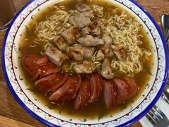 肉丁力肠公仔面-永安咖啡室