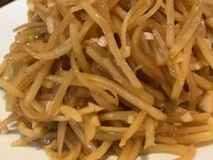 土豆丝-陈阿婆鱼头泡饼·京味菜(复兴路店)