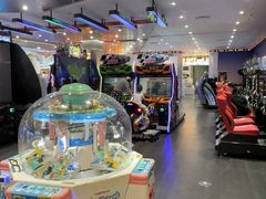 -反斗乐园π·电玩·高空拓展·蹦床(龙华天虹店)
