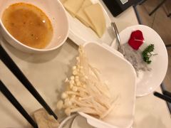 -一席地·本地鸡窝·杭帮鸡火锅(萧山银隆百货店)