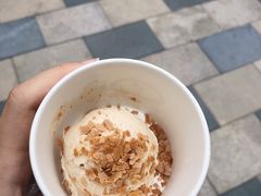 麻酱糖饼口味冰淇淋-喜茶(北京三里屯太古里店)