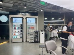 -变画·发型STUDIO