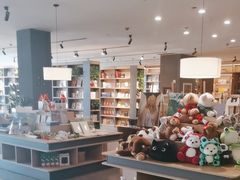 -魔方城市书房(中街益田店)
