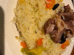 羊腿肉抓饭-疆里疆外·和田烤肉·清真