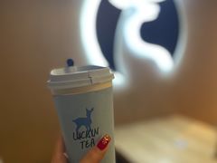 红袍轻乳茶-瑞幸咖啡(协信星光广场店)