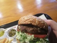-The Habit Burger Grill 哈比特汉堡(复兴soho店)