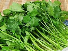 香菜-巴府菌汤火锅(灵寿店)
