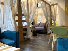 大堂-四姑娘山阿巴郎·藏式花园餐厅