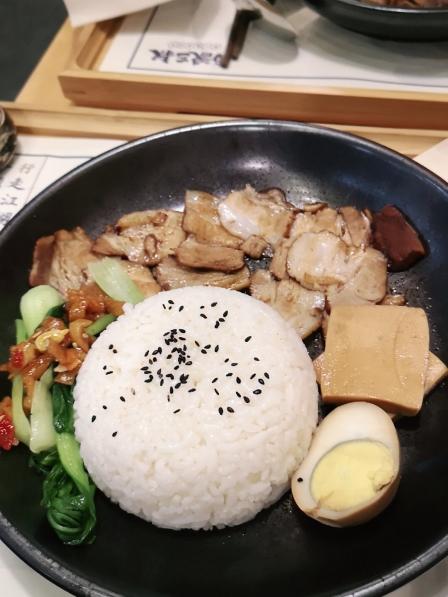 卤派三叔(滨康小区店)-"口味:我点到是脆皮五花肉,但上的五花肉入.