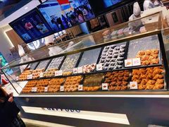 面包甜点陈列柜-月枫堂(长春这有山店)