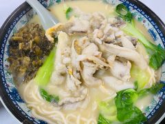 -明呈黄鱼面馆(斜土路店)