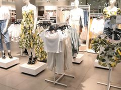 -H&M(鹏欣水游城店)