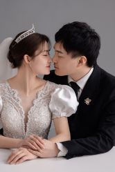 -雪中彩影婚纱摄影·微光艺术中心