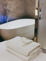 -香港倾城国际·美容美体中心