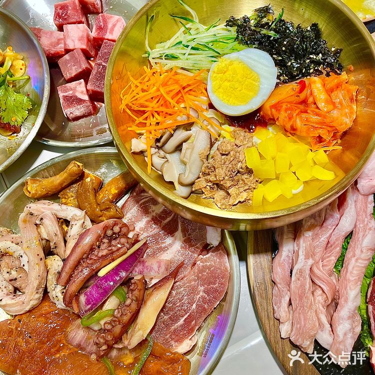 千万别来这家烤肉店 我怕吃完走不动了
