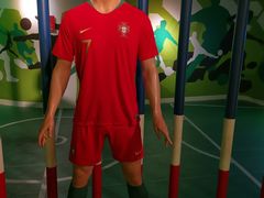 -曼谷杜莎夫人蜡像馆