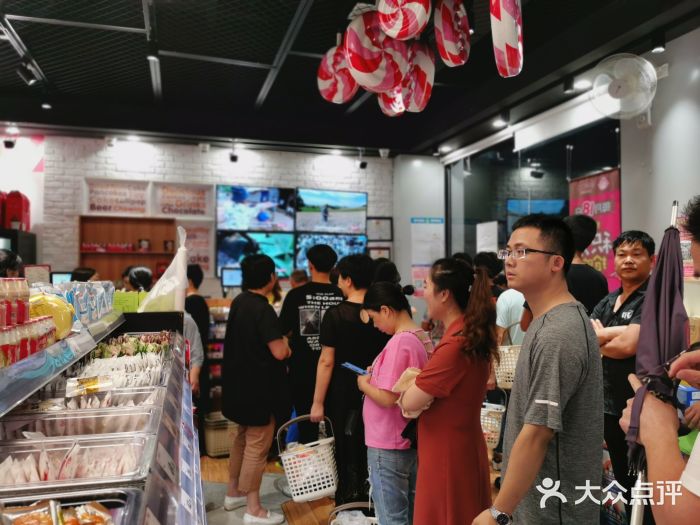 老婆大人量贩零食连锁象山石浦南屏路店图片