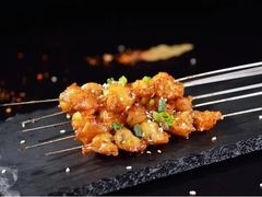 掌中宝-临界音乐酒馆·小龙虾·江湖菜(华熙LIVE·鱼洞店)