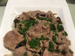 白灼牛肉-鹭岛新泉客家菜·海鲜·融合菜(莲前店)