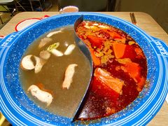 重庆红油经典鸳鸯锅-王歘歘·chuǎ火锅(五道营店)