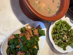 -老街烧烤大排档·地道湖北菜·龙虾馆(汉口火车站店)
