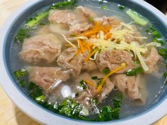 三鲜牛肉馄饨-老新隆牛肉锅贴(新街口店)
