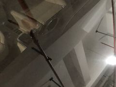 -鲨鱼皮汽车凹陷玻璃修复(静安店)
