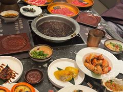 -牛YO寿喜烧·铁板烧和牛火锅自助(市府恒隆店)