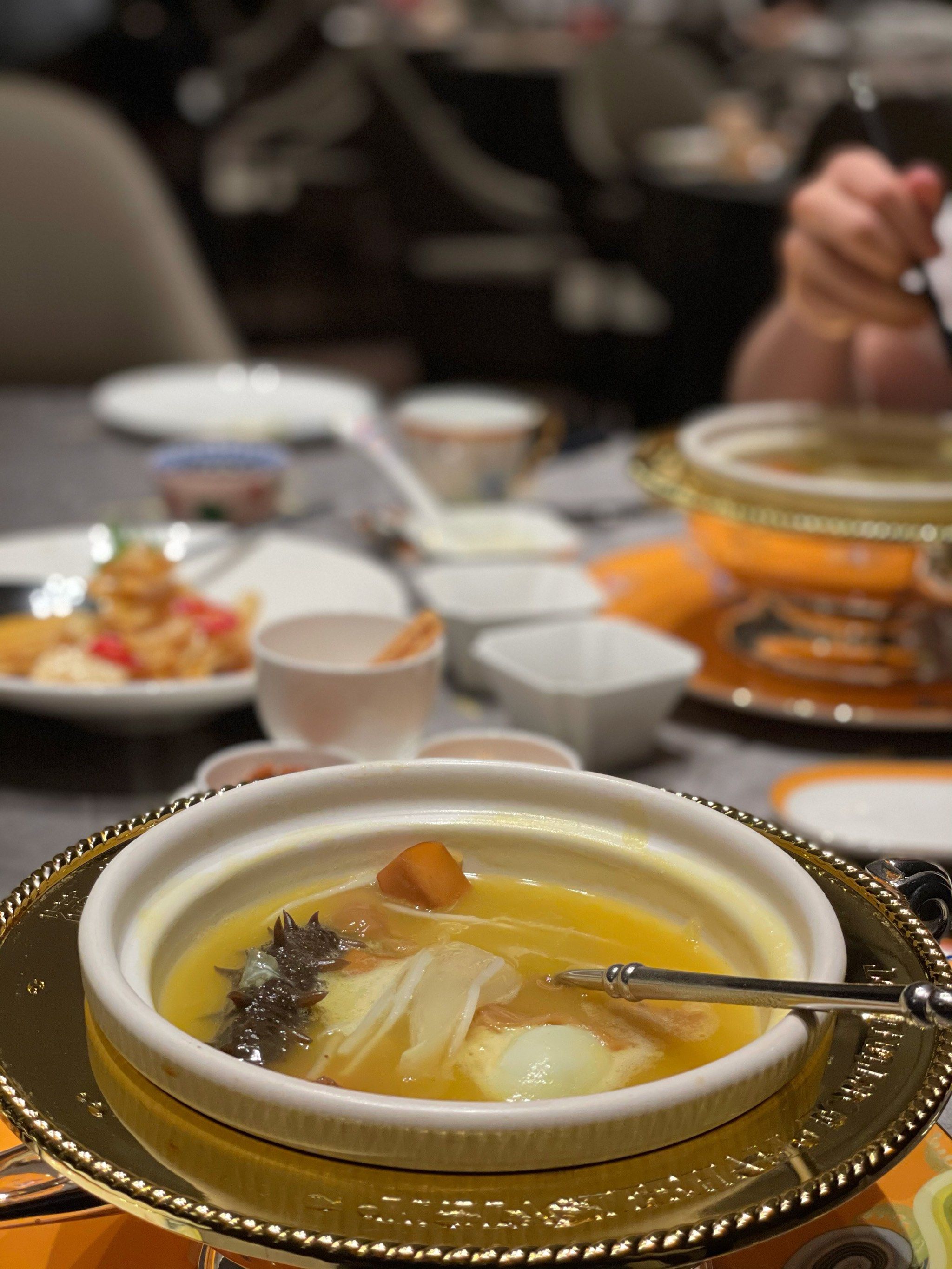 「满满海佛跳墙(亦庄店)」
生日那天,朋友请客
一进门氛围很幽静