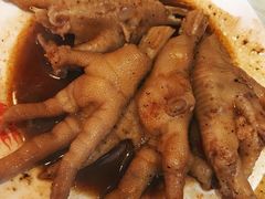-爆炸头阿姨小四川正宗川味小吃(无任何分店)