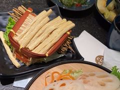 -湊湊火锅·茶憩(打浦桥日月光店)