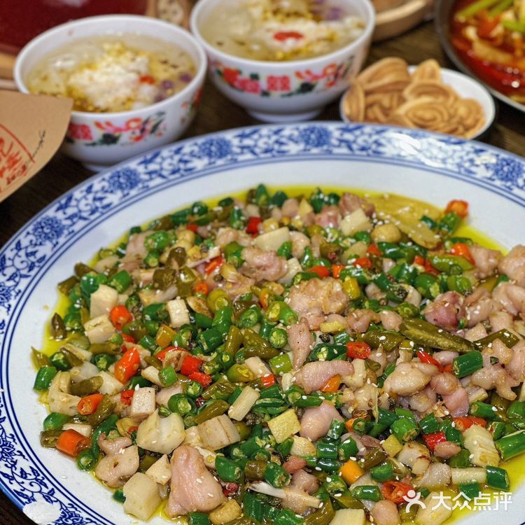 杨记隆府重庆江湖菜新品上市,等你来品尝