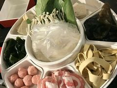 火锅涮菜-鸡遇虾煲干锅火锅(小寨金莎店)