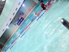 -虹桥河滨花园会所游泳馆