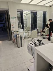 -PE SALON