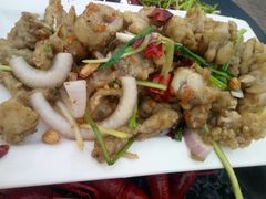 -虾弄弄海派小龙虾·牛羊蝎子火锅